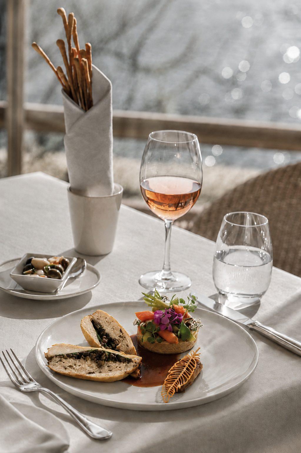 La salle du restaurant du Costa Salina